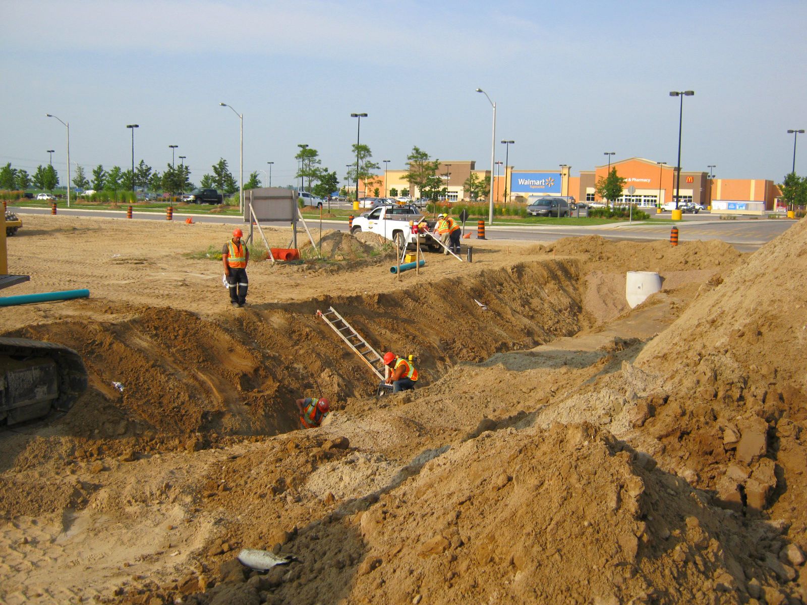 Underground utility locating
